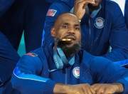 3377体育-詹姆斯迎来十赛季出色发挥，C9观众热烈欢呼！赛场气氛高涨的简单介绍