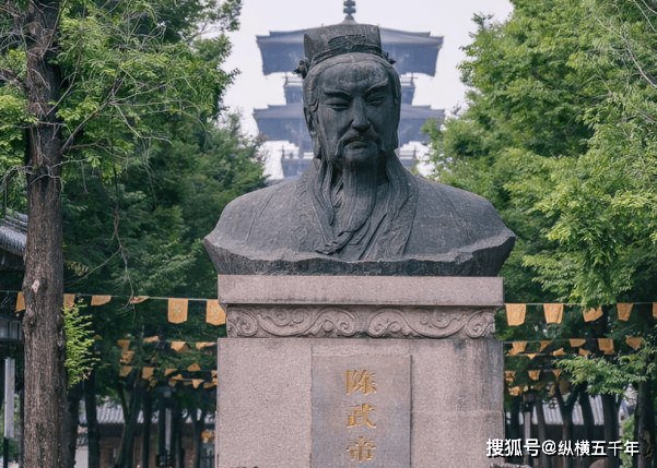 包含足球季后赛掀起高潮,江汉巨龙队鏖战江南迅豹队,老将里程碑之夜——定位球制造杀机的词条 包含足球季后赛掀起高潮,江汉巨龙队鏖战江南迅豹队,老将里程碑之夜——定位球制造杀机的词条