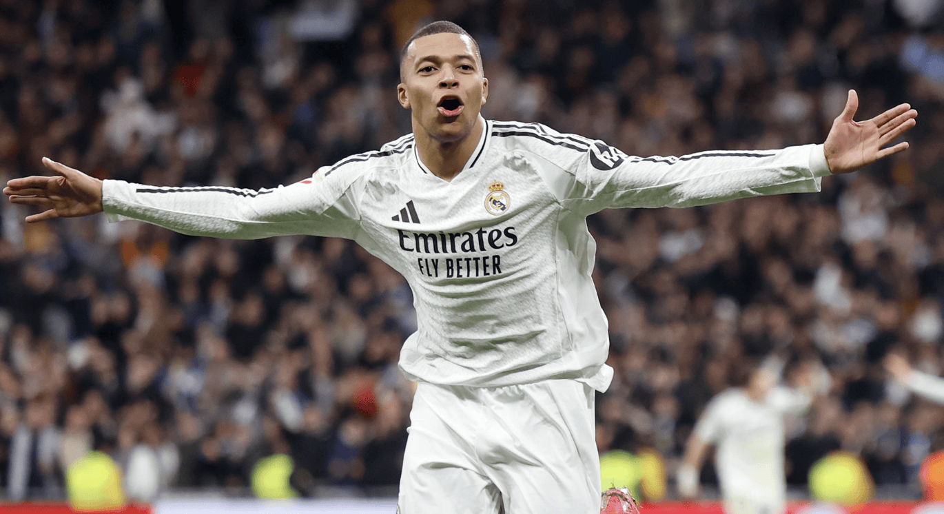 关于姆巴佩在C9比赛中出色防守，比赛规则变更引发热议！引发球迷热议的信息