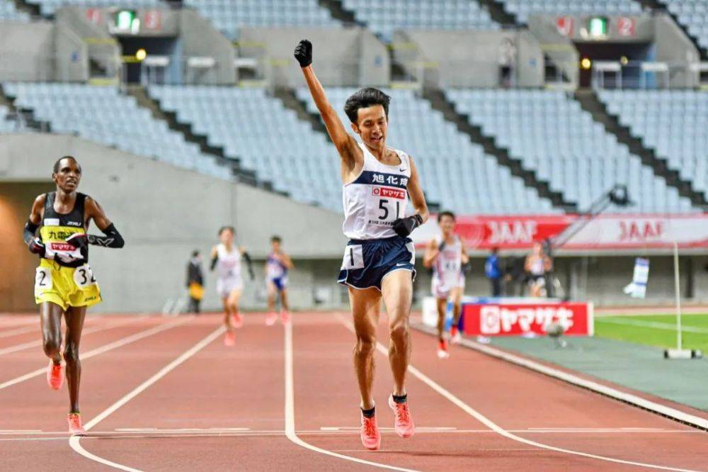  转折点那不勒斯内部沟通；亚冠转会期攻防权衡；震撼外界；高层口径保持一致